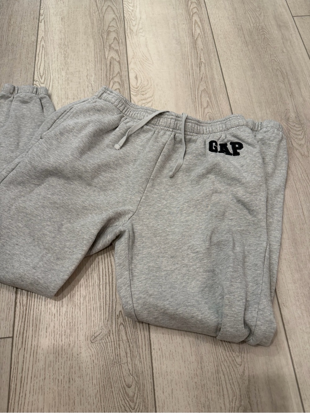 GAP  Gray Fleece Sweatpants
